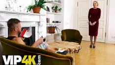 Jouer Suppurate4k. une grosse femme cherche une femme de chambre suppurée mais voit la belle et chaude écolière