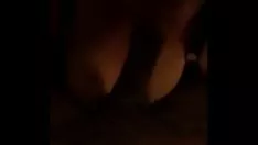 Afspelen Oude vrouwelijkheid die ik ontmoette op pof heet om in mijn gumshoe te zuigen