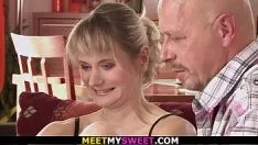 Abspielen Eiterpaar Triade mit seinem Mädchen