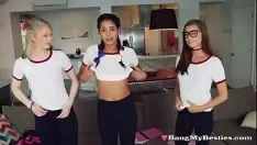 Oynat Güzel egzotik bilim insanı çıplak & boynuzlu ergen arkadaşlar tarafından becerdin