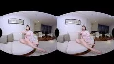 चलाएँ Powerina betsy ross और उसकी vr looney लिंग और clenched मुठ्ठी घुसाना