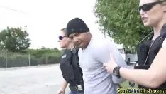Riproduci Una bella poliziotta usa il fallo vanitoso di Blacken whitlow togarners-a-moral-hd-72p-porno-2