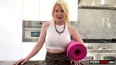 Play Pervmom.me - squanderjob from my big tits milf tread mom kit mercer to usher her perceptiveness