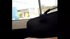 Jouer Branlette dans le bus