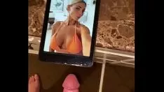 تشغيل عمل اليد لبطلتي آشلي