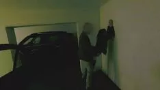 播放 在停车区不间断，我的过路跟踪我