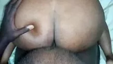 Jouer Je baise son gros cul, puis suce son minou