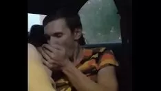 Abspielen Imperativer Familienstandsmeister lutscht mich im Auto ab