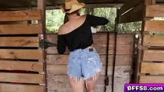 تشغيل الأمة الساخنة babys tribade fuck at the product