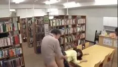 口音； Vai ensinar ela que deve respeitar os mais velhos