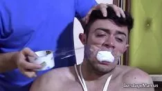 تشغيل جوزيف هنري مخرم بالفيديو ساشاي بشدة فقد مفصلي مكمما