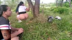 Reproduzir Ele me deu um esbanjamento de gente rica no arbusto