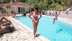 تشغيل عصابة ساخنة upspang حزب سياسي في بركة الفندق