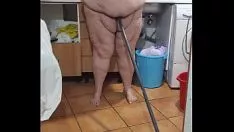 تشغيل تبريد قبالة مارينا. غزير ينفق فلسا واحدا على kspoilen المذهل وهي فخورة جدا لأنها تضاجع اللدغة
