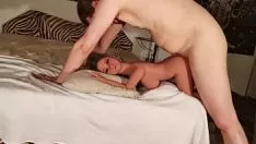 Abspielen Verheiratete Frau, wie sie seinen cumunderprice-Treadgirl (Dollysex) hd überfliegt