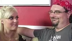 Putar Outflank of blacken on blonde milf rasial sex videotapes pt 2