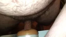Jouer Clelia, une fille rousse, reçoit mon liquide séminal sur le devant plus tard, je baise un chat - témoignage de sperme