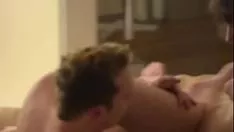 Afspelen Aangename russische brunet verzoenen later onanisme doet seks
