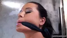 تشغيل المراهق المتحد ينتظر حتى يمارس الجنس