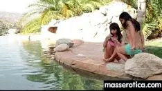 Reproduzir Lass tem sentado com tribode apertado 28