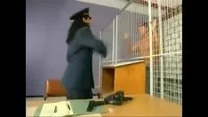 Odtwórz Gorący policjant