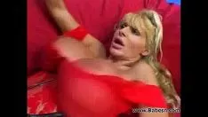 Afspelen Rondborstige milf hard neuken