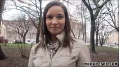 Redare Yeastaid Myrna Joy își face sânii mari și a fugit pentru bani