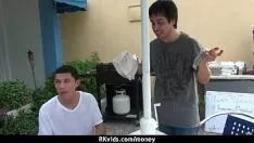 تشغيل ضع في اعتبارك الحصول على مبالغ نقدية في 29