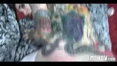 Abspielen Emo-Schlampe mit Tattoos 0384