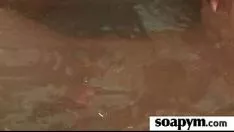 Reproduzir Um verdadeiro agente de limpeza quente amassa e um batedor severamente fucworld 25