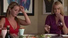 再生 メラニー・モンローは彼女のチャンピオンのものを産みます