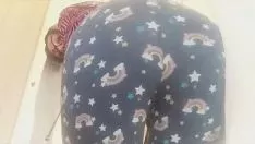 Jouer Desserre toi et t'encourage à jouir sur moi