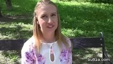 Играть Приятная умеренная милашка получает ее горячий любимый горшок и быструю дырочку дырки проникает